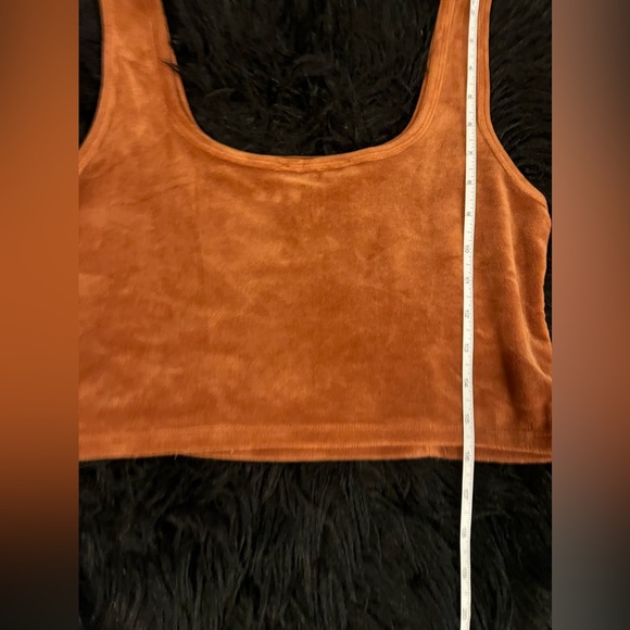 Soft Cropped Tank Top! - Picture 10 of 13